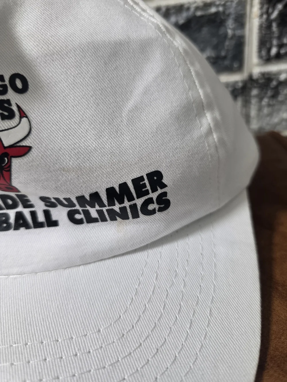 Vintage Universal Men's Chicago Bulls Gatorade Summer Basketball Clinics Cap